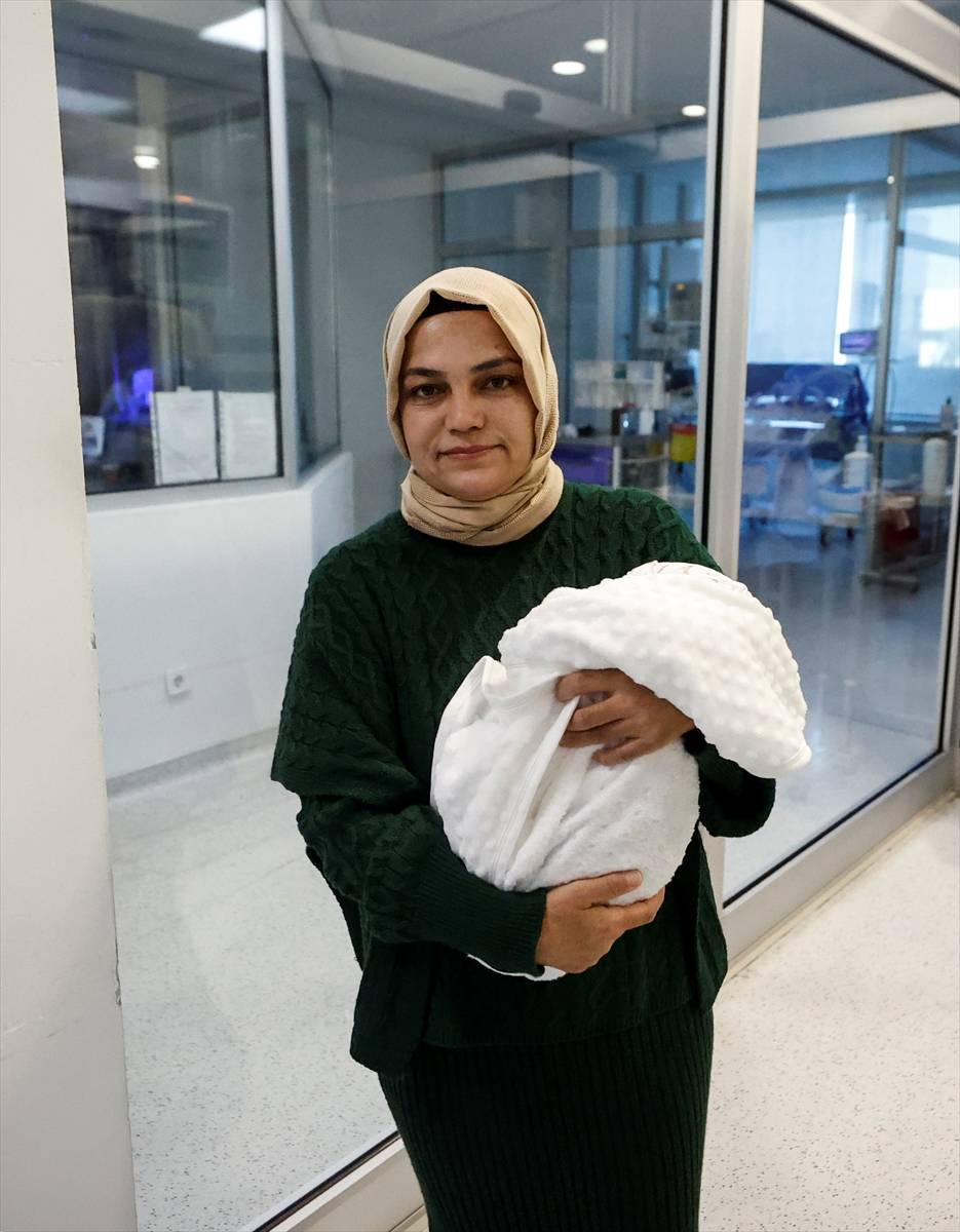 380 gram doğdu, defalarca kalbi durdu! Hira Su bebekten güzel haber 5